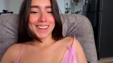 Snapshot of adhara_kitten chatting on June 17, 2:40 pm Adhara online show from June 17, 2:40 pm