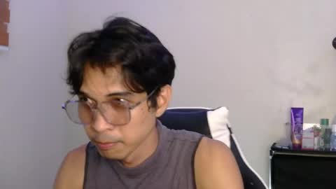 Snapshot of adios_amigo chatting on May 11, 4:04 pm Amigo online show from May 11, 4:04 pm