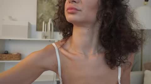 Snapshot of adisson_fox chatting on September 22, 7:10 am Adisson Fox online show from September 22, 7:10 am