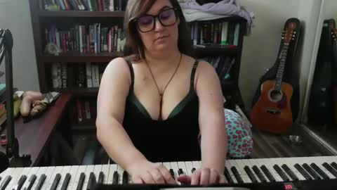 adobe_angel304 online show from November 23, 7:57 pm