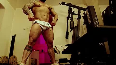 Adonis online show from November 11, 10:32 pm