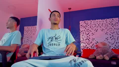 adonis_wb online show from September 10, 9:15 pm