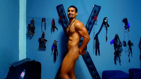 Snapshot of adonisdios chatting on May 27, 2:03 pm adonisdios online show from May 27, 2:03 pm
