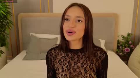 adoracortes online show from March 23, 5:11 am