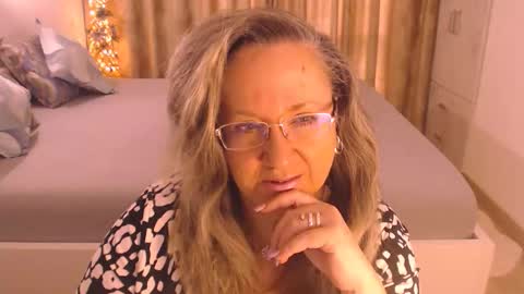 Cryna online show from February 22, 12:04 pm