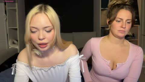 Snapshot of adrenaline_lush chatting on May 10, 9:31 pm Dorothy Mayfield online show from May 10, 9:31 pm