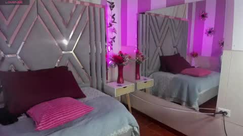 Snapshot of adri_rivera chatting on April 27, 8:18 pm ADRI online show from April 27, 8:18 pm