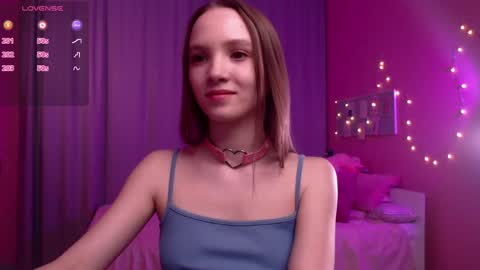 Snapshot of adria_arjona chatting on April 24, 7:44 am Eva online show from April 24, 7:44 am