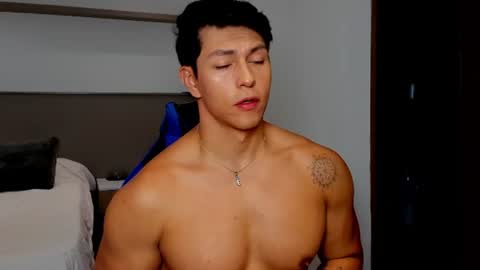 Snapshot of adrian_del_mar chatting on June 16, 10:12 pm Adrian del Mar online show from June 16, 10:12 pm