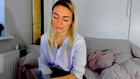 Adriana online show from April 25, 9:34 am