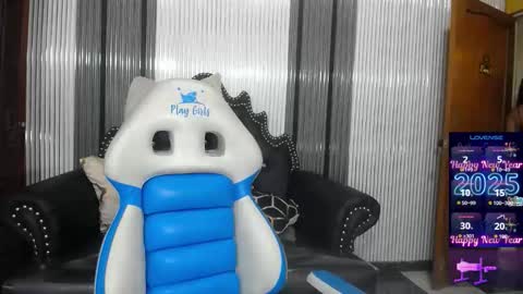 Adriana Martinez online show from February 4, 2:17 am