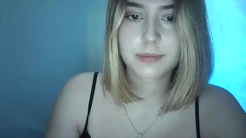 Snapshot of adrianabliss_ chatting on September 25, 6:28 am adrianabliss_ online show from September 25, 6:28 am
