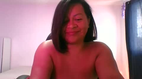 adrianagogo18 online show from October 18, 1:01 pm