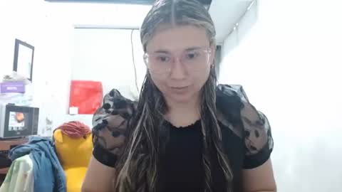 Adriana Tellez online show from January 9, 5:15 pm