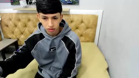 Snapshot of adrianfranko chatting on July 23, 12:36 pm Adrian Franco online show from July 23, 12:36 pm