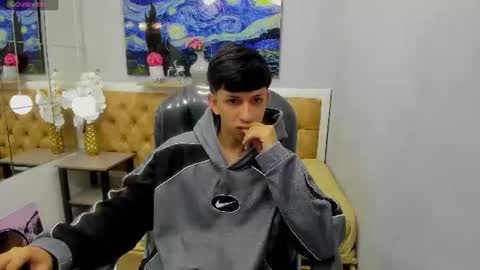 Snapshot of adrianfranko chatting on July 28, 12:48 pm Adrian Franco online show from July 28, 12:48 pm