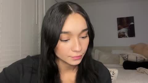 Snapshot of adriannarodriguez chatting on February 7, 6:03 am Adrianna online show from February 7, 6:03 am