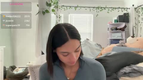 Snapshot of adriannarodriguez chatting on April 22, 6:31 pm Adrianna online show from April 22, 6:31 pm