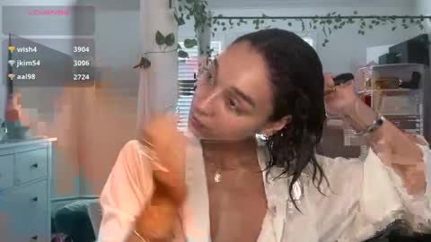 Snapshot of adriannarodriguez chatting on April 30, 7:09 pm Adrianna online show from April 30, 7:09 pm