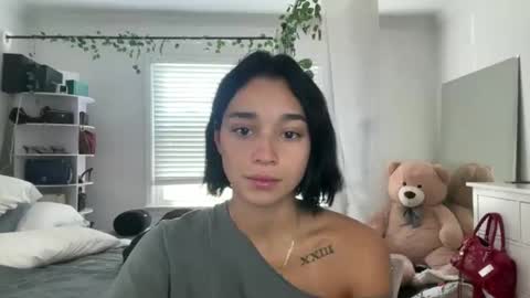 Snapshot of adriannarodriguez chatting on June 8, 3:34 pm Adrianna online show from June 8, 3:34 pm