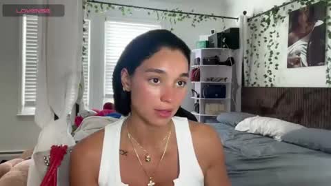Snapshot of adriannarodriguez chatting on June 9, 9:48 pm Adrianna online show from June 9, 9:48 pm