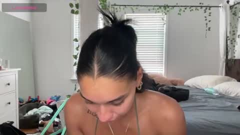 Snapshot of adriannarodriguez chatting on July 24, 8:18 pm Adrianna online show from July 24, 8:18 pm