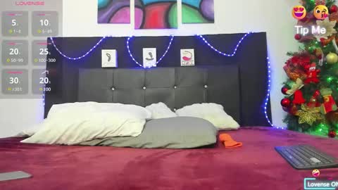 Snapshot of adriano_bigcock chatting on December 4, 4:54 am Adrian online show from December 4, 4:54 am