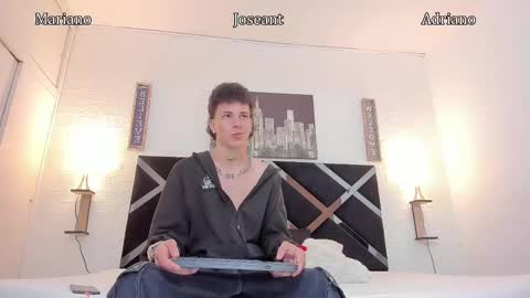 Snapshot of adriano_bigcock chatting on September 10, 4:01 am Adrian online show from September 10, 4:01 am