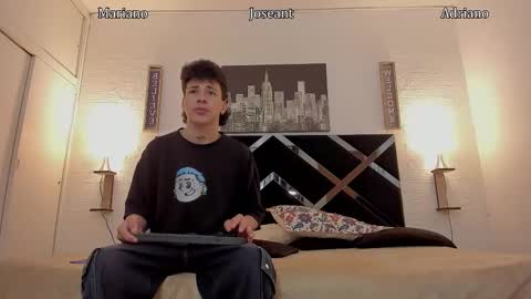 Snapshot of adriano_bigcock chatting on October 9, 3:15 am Adrian online show from October 9, 3:15 am