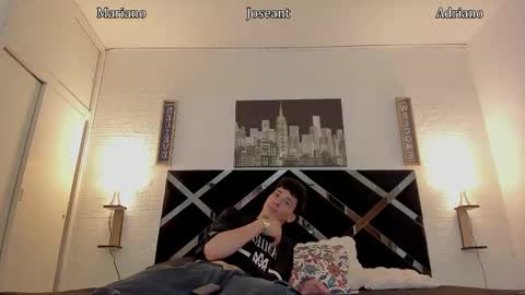 Snapshot of adriano_bigcock chatting on October 11, 4:44 am Adrian online show from October 11, 4:44 am