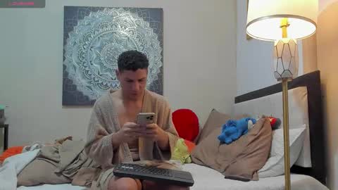 Snapshot of adriano_bigcock chatting on November 8, 11:54 am Adrian online show from November 8, 11:54 am