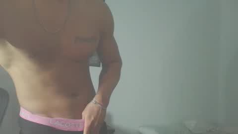 Snapshot of adriano_guapo chatting on February 28, 10:49 am adriano guapo online show from February 28, 10:49 am