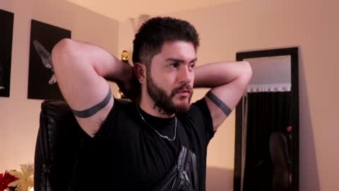 Snapshot of adrianwilliams_ chatting on January 7, 1:06 am Adrian Williams online show from January 7, 1:06 am