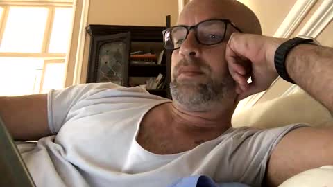 adrienfromparis online show from April 23, 11:53 am