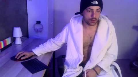 Snapshot of adriherx chatting on January 10, 12:23 am Adriherx online show from January 10, 12:23 am