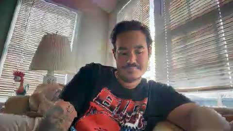 Snapshot of adriiiiiiiiano chatting on December 21, 2:46 pm adriiiiiiiiano online show from December 21, 2:46 pm