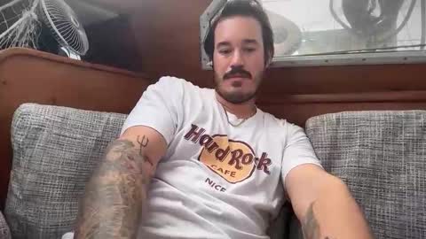 Snapshot of adriiiiiiiiano chatting on February 17, 3:08 pm adriiiiiiiiano online show from February 17, 3:08 pm
