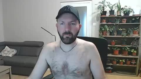 Snapshot of adultwebcamdatabase chatting on November 11, 7:08 am Felix84 online show from November 11, 7:08 am