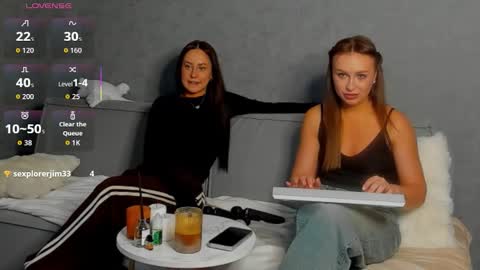 Adele online show from March 25, 7:03 am