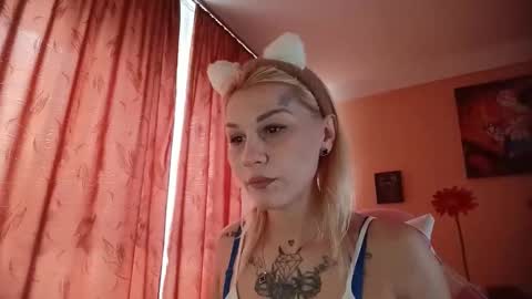 Snapshot of aelya_ chatting on March 30, 8:59 am Anya online show from March 30, 8:59 am