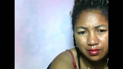 Snapshot of aelyaa chatting on May 28, 2:42 am aelyaa online show from May 28, 2:42 am