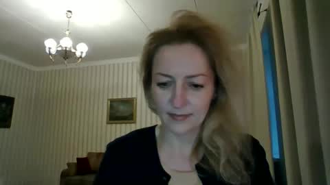 Snapshot of aeroliss chatting on April 12, 5:07 pm aeroliss online show from April 12, 5:07 pm