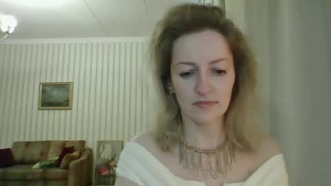 Snapshot of aeroliss chatting on May 16, 5:34 pm aeroliss online show from May 16, 5:34 pm