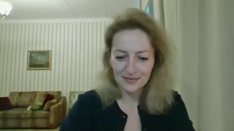 Snapshot of aeroliss chatting on May 20, 5:41 pm aeroliss online show from May 20, 5:41 pm