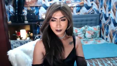 Snapshot of affairtoyourgoddesskhendra chatting on October 15, 8:42 pm Dominant Goddess Contessa online show from October 15, 8:42 pm