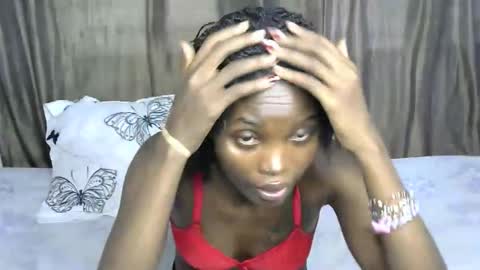 Snapshot of africana_slimqueen chatting on May 24, 10:20 am africana_slimqueen online show from May 24, 10:20 am
