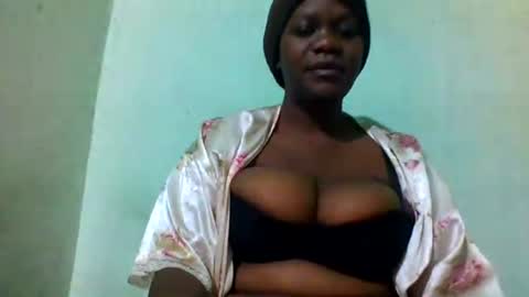 Snapshot of africangal6677 chatting on June 20, 3:20 am africangal6677 online show from June 20, 3:20 am
