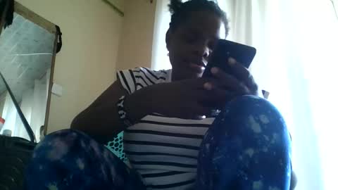Snapshot of africanwoman2 chatting on March 30, 9:32 am africanwoman2 online show from March 30, 9:32 am