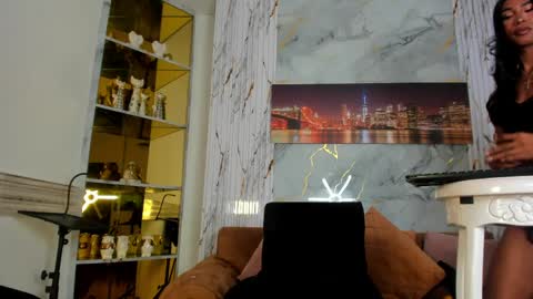 afrikan_diva online show from April 16, 4:57 am