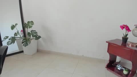 Lorena online show from November 18, 2:43 pm